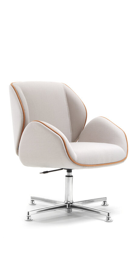 SUONI Schalensessel auf Drehgestell